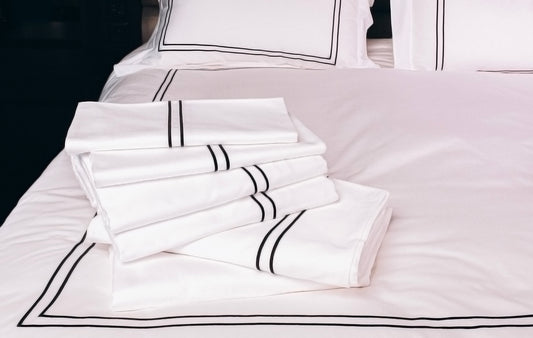 Luxury bed sheet 300TC. Set of five. 